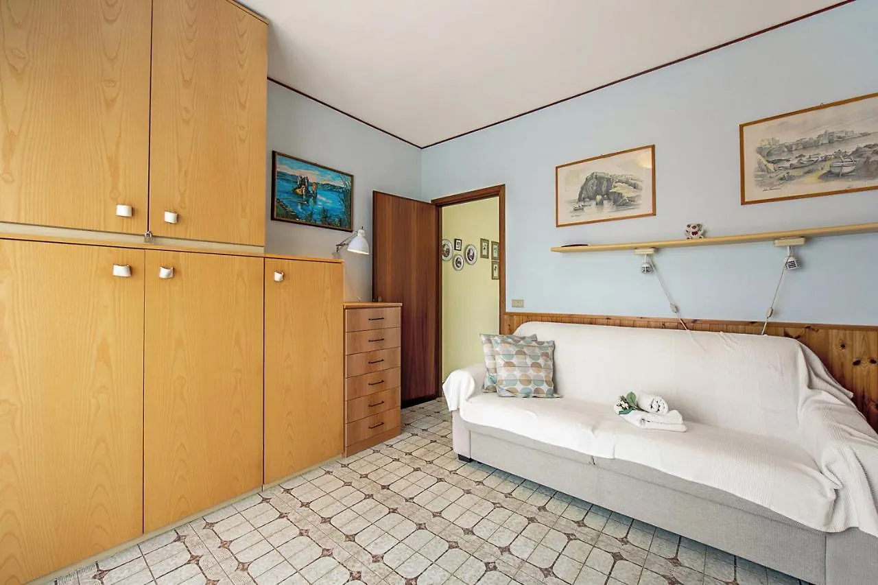 Appartement Edera With Balcony Few Steps From Sea - Happy Rentals San Bartolomeo Al Mare Italië