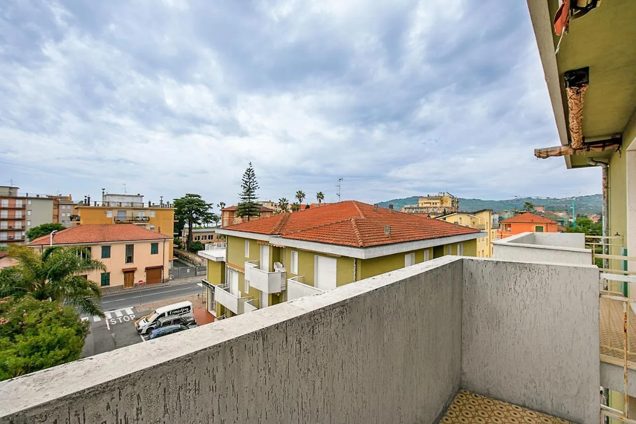 Edera With Balcony Few Steps From Sea - Happy Rentals San Bartolomeo Al Mare