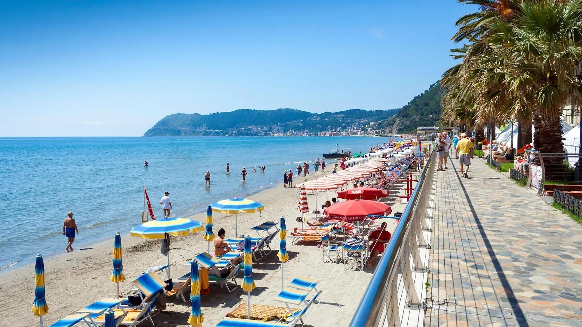 Edera With Balcony Few Steps From Sea - Happy Rentals San Bartolomeo Al Mare 0*,  Italy